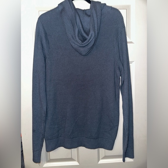 Hollister pullover - Picture 2 of 3